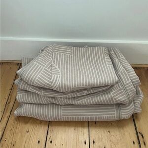 Studio Mickey Nugget Cover Set